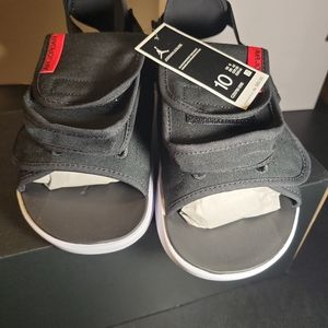 Jordan sandles sz 10